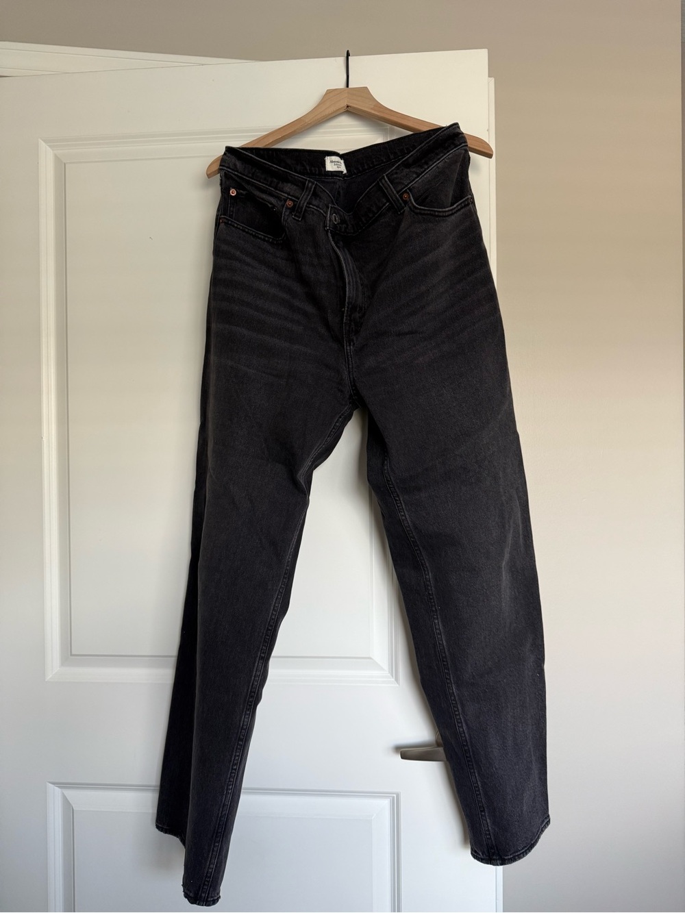Abercrombie & Fitch Black Boyfriend Jeans